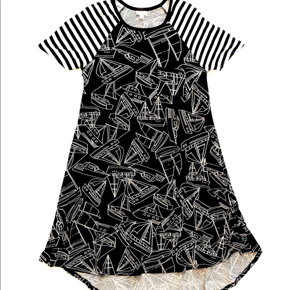 RARE Sailboats Carly NEW M Lularoe BNWOT - Picture 1 of 1